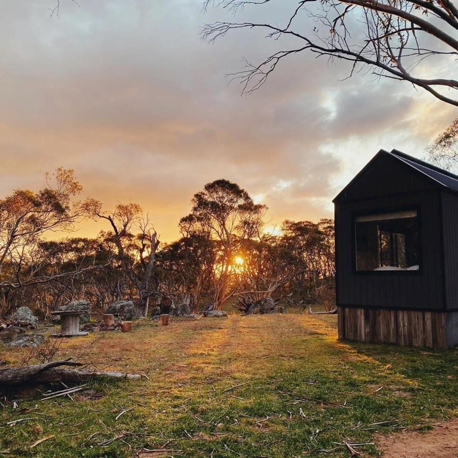Big Yard Escapes - Two Off-Grid Tiny Houses On The Mowamba River จินดาไบน์ ภายนอก รูปภาพ