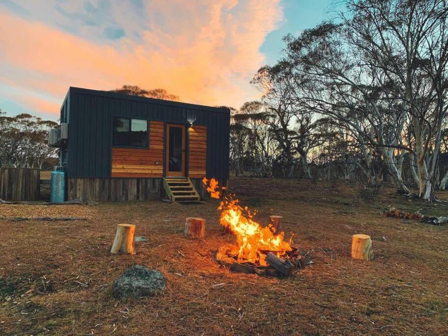 Big Yard Escapes - Two Off-Grid Tiny Houses On The Mowamba River จินดาไบน์ ภายนอก รูปภาพ