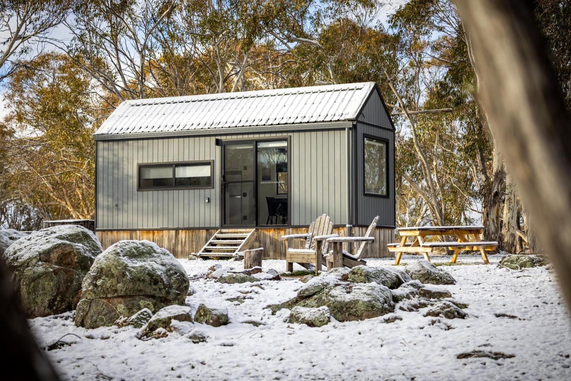 Big Yard Escapes - Two Off-Grid Tiny Houses On The Mowamba River จินดาไบน์ ภายนอก รูปภาพ