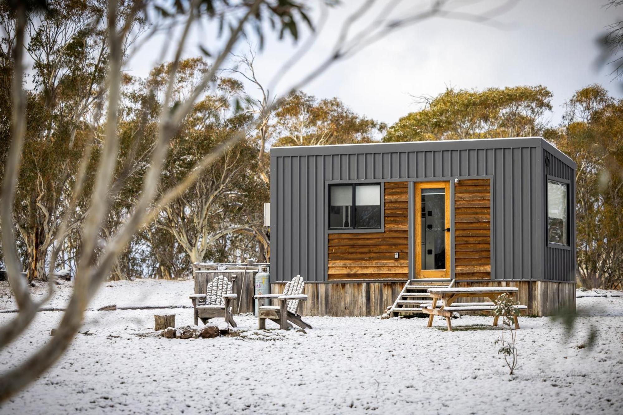 Big Yard Escapes - Two Off-Grid Tiny Houses On The Mowamba River จินดาไบน์ ภายนอก รูปภาพ